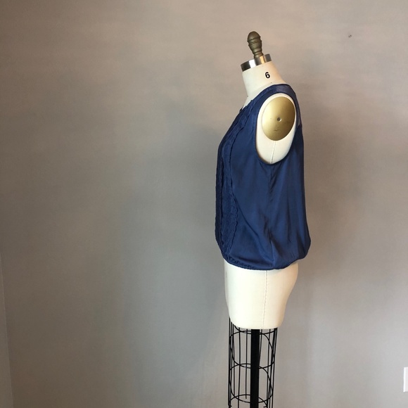 Lace Top w/Mesh Back Yoke - Picture 5 of 7